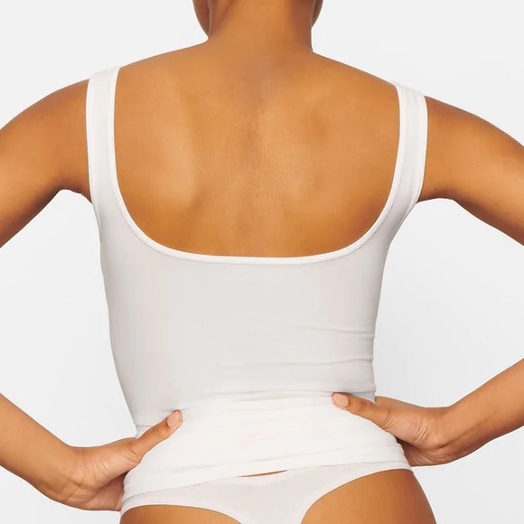 NWT- Skims- NEW VINTAGE SCOOP NECK TANK - Picture 3 of 6